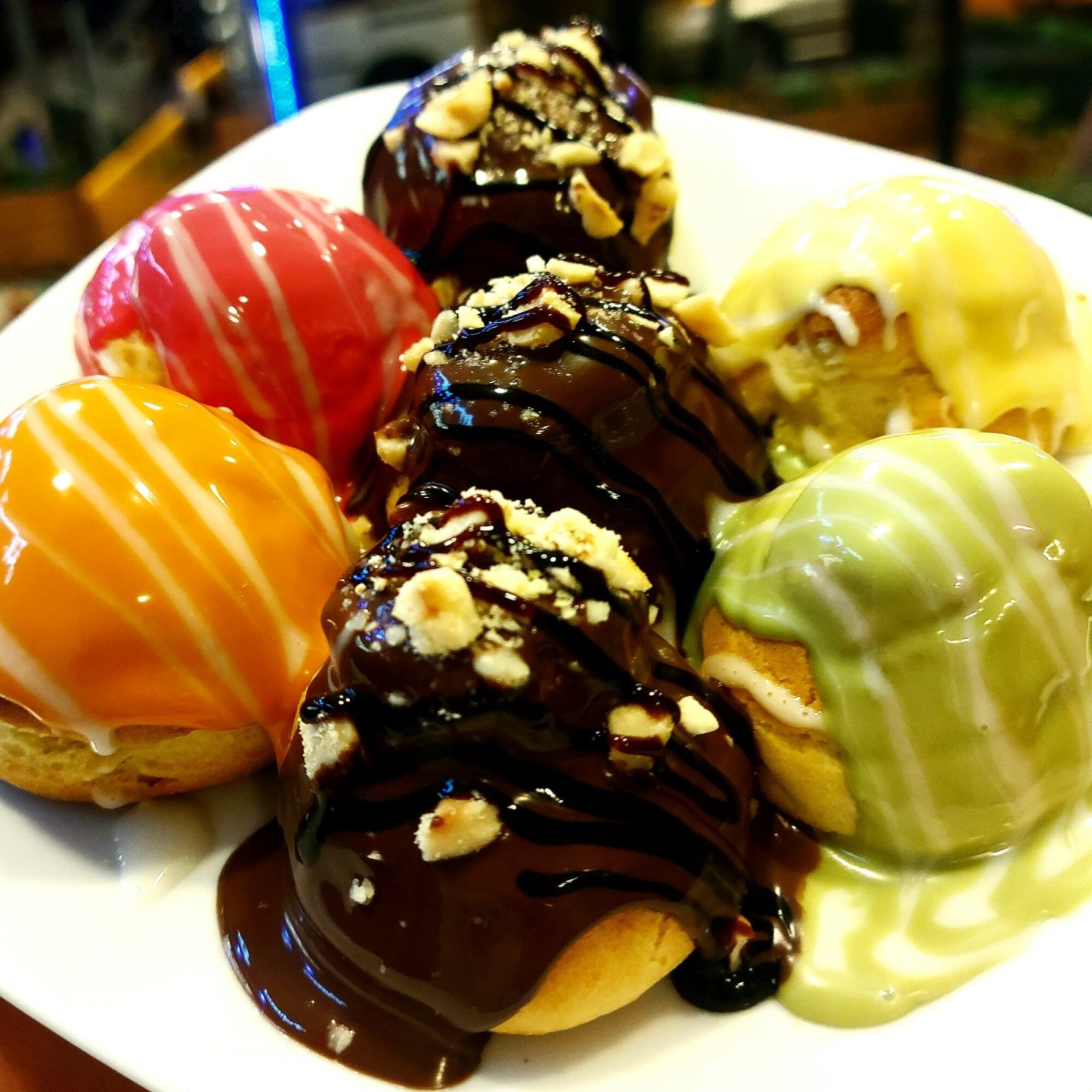 özel karışık profiterol