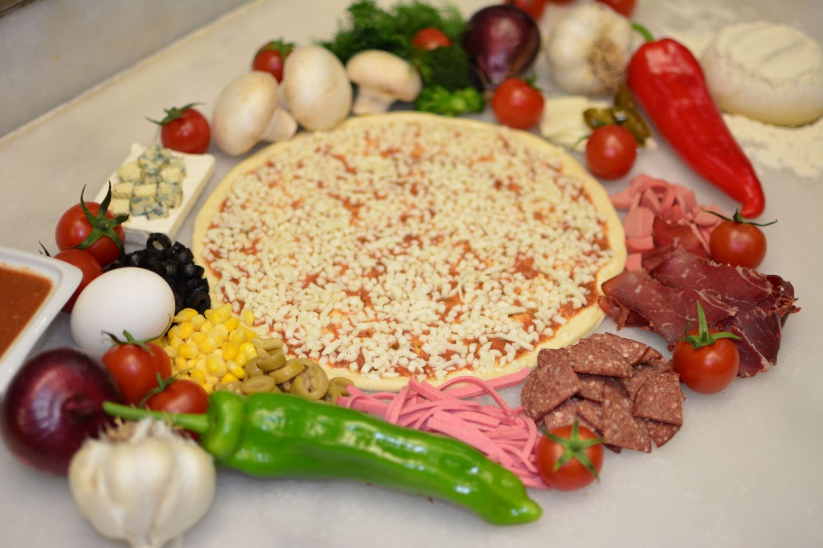Üç Malzemeli Pizza (4 Kişilik)