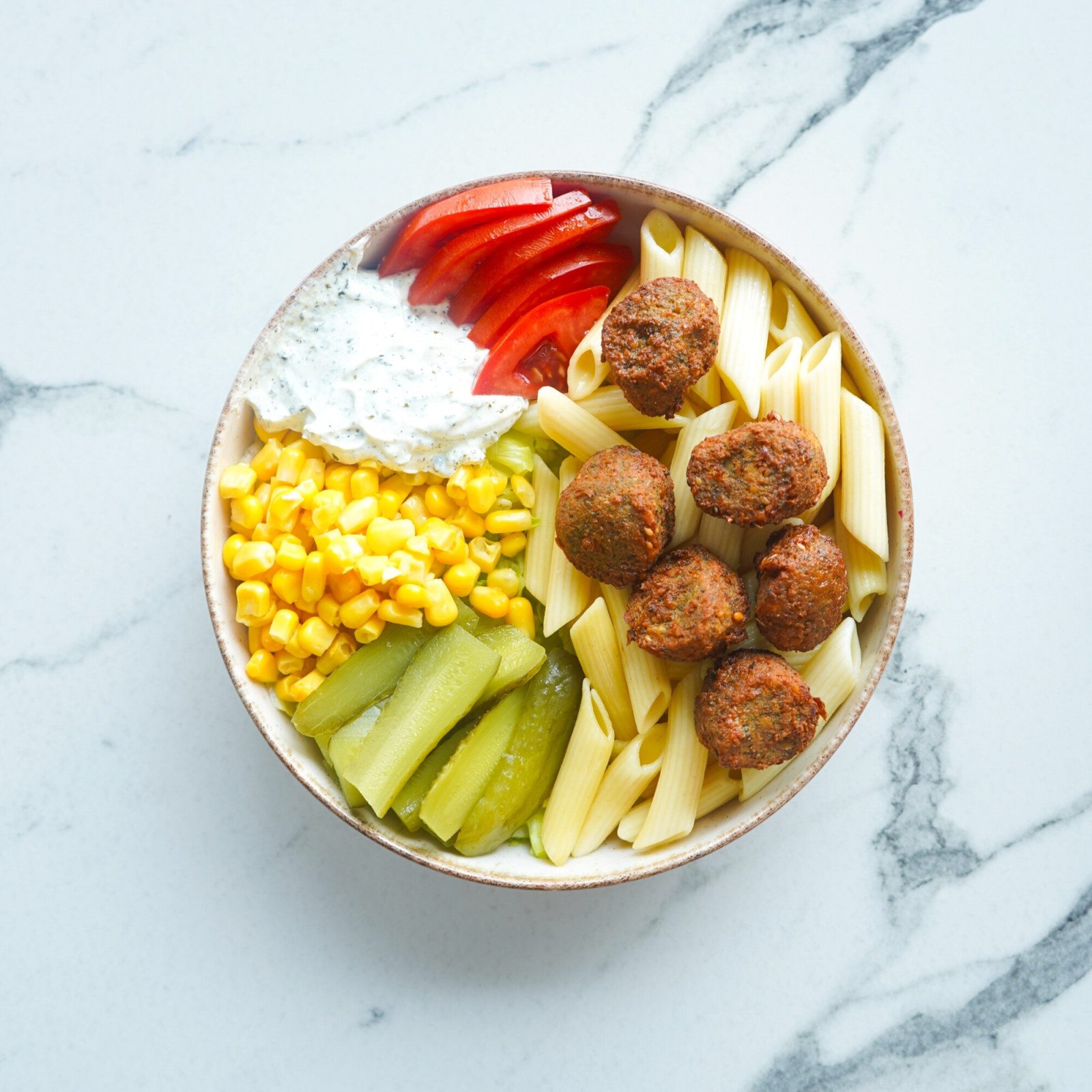 Falafel Makarna Bowl