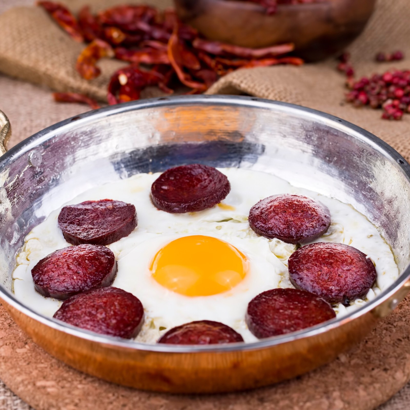 Sucuklu Yumurta