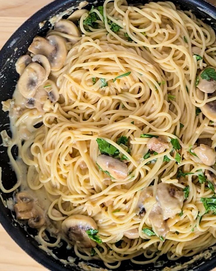 Kremalı Tavuklu Mantarlı Spagetti
