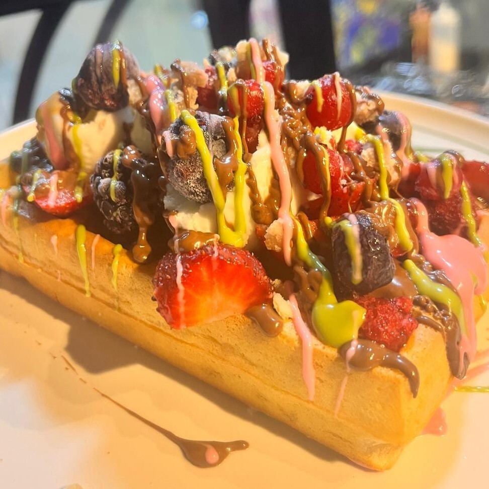 Meyve Şöleni Waffle
