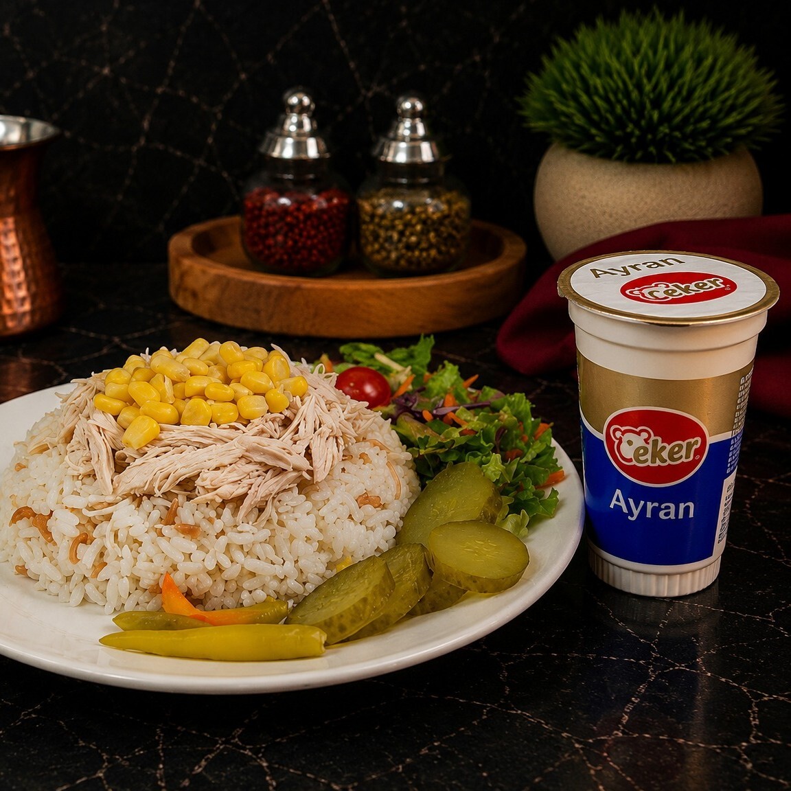Tavuklu & Mısırlı Pilav Ayran Menü
