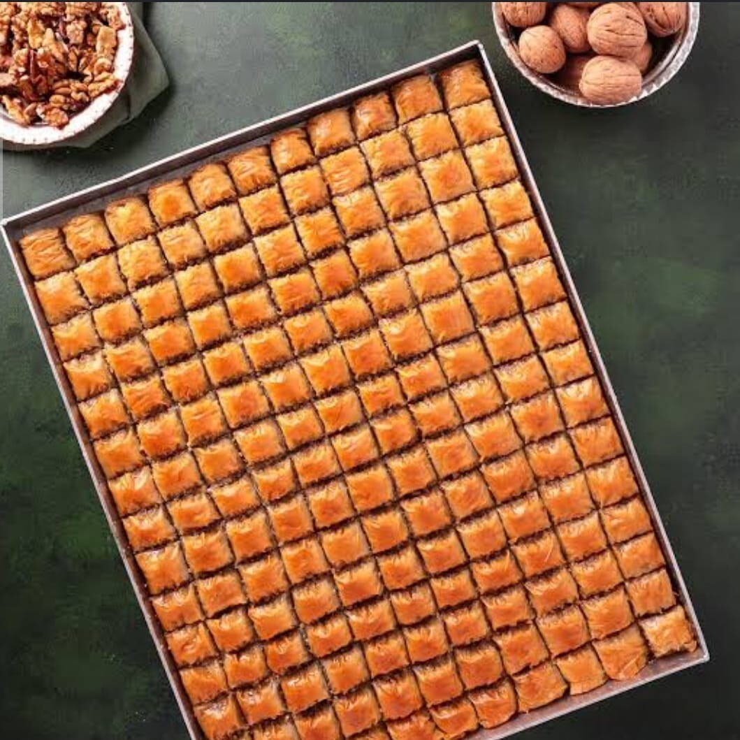 Tepsi Cevizli Minik Baklava (3,5 Kg 195 Dilim)