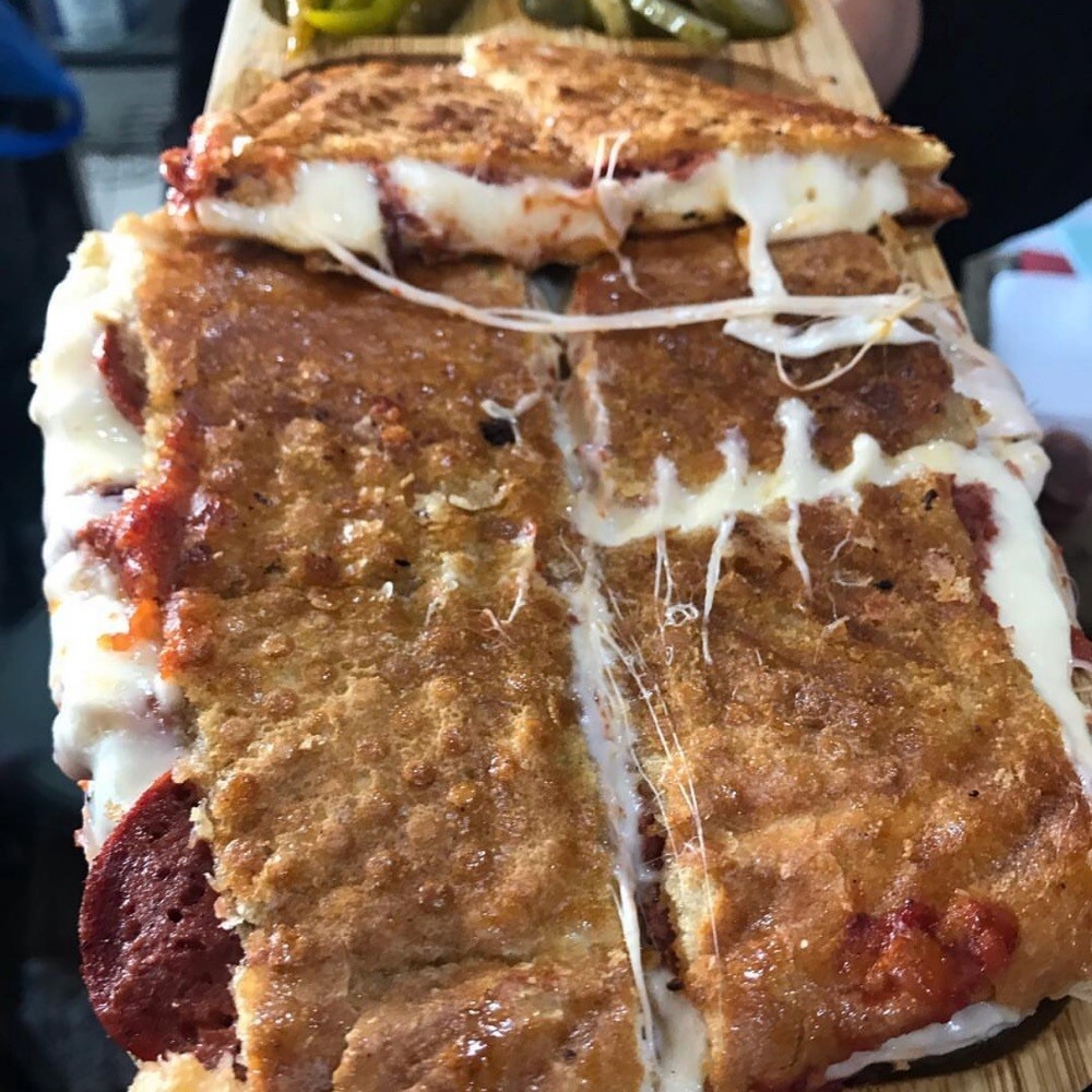 Yumurtalı Salamlı Kaşarlı Tost