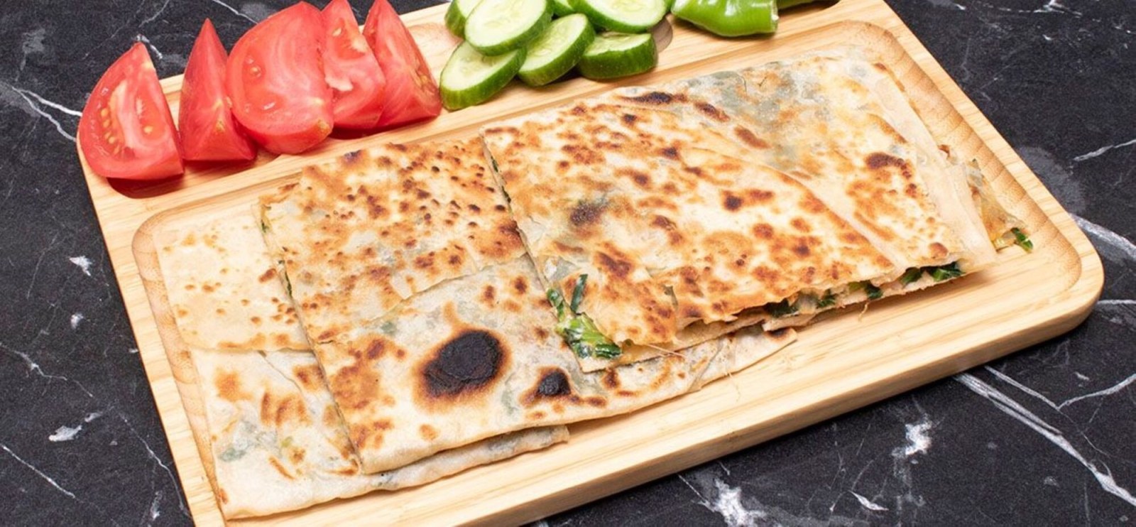 Domates Kaşarlı