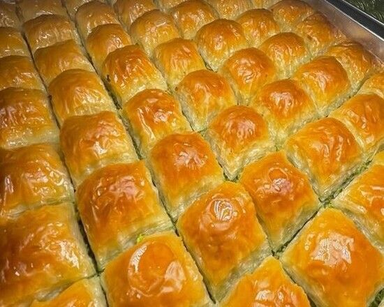 Fıstıklı Baklava (1 kg.)