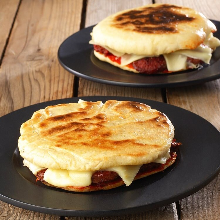 Bazlama Sucuk Kaşarlı Tost