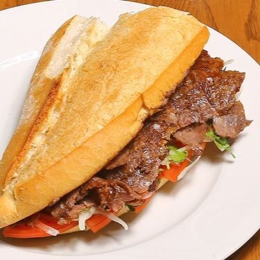 Ekmek Arası Kaşarlı Et Döner