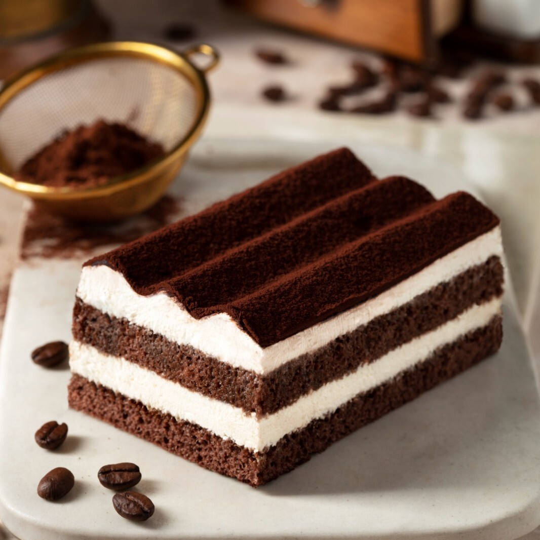 Tiramisu Cake