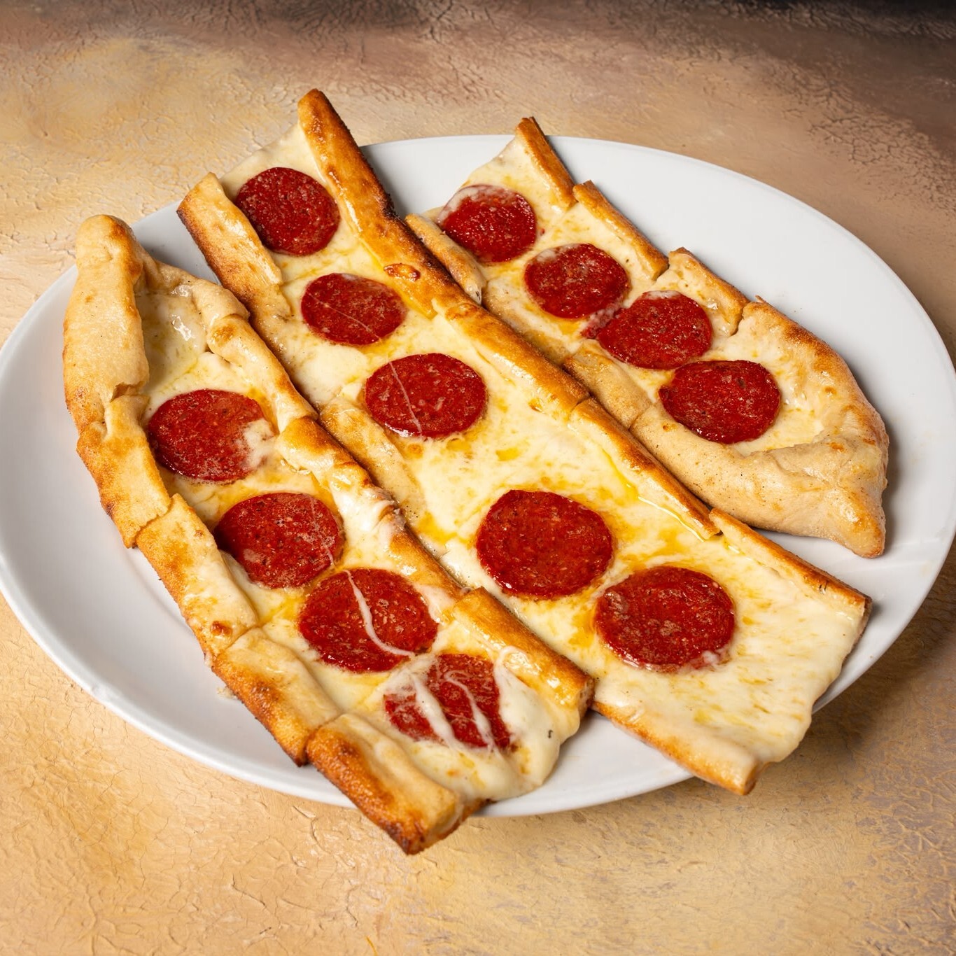 Sucuklu Kaşarlı Pide