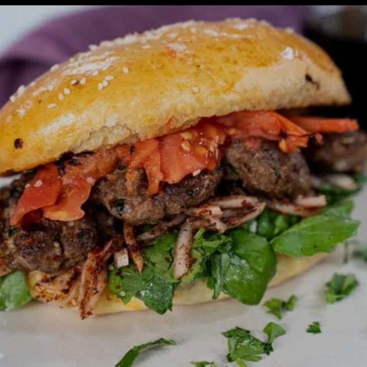 Kasap Köfte Tam Ekmek Arası