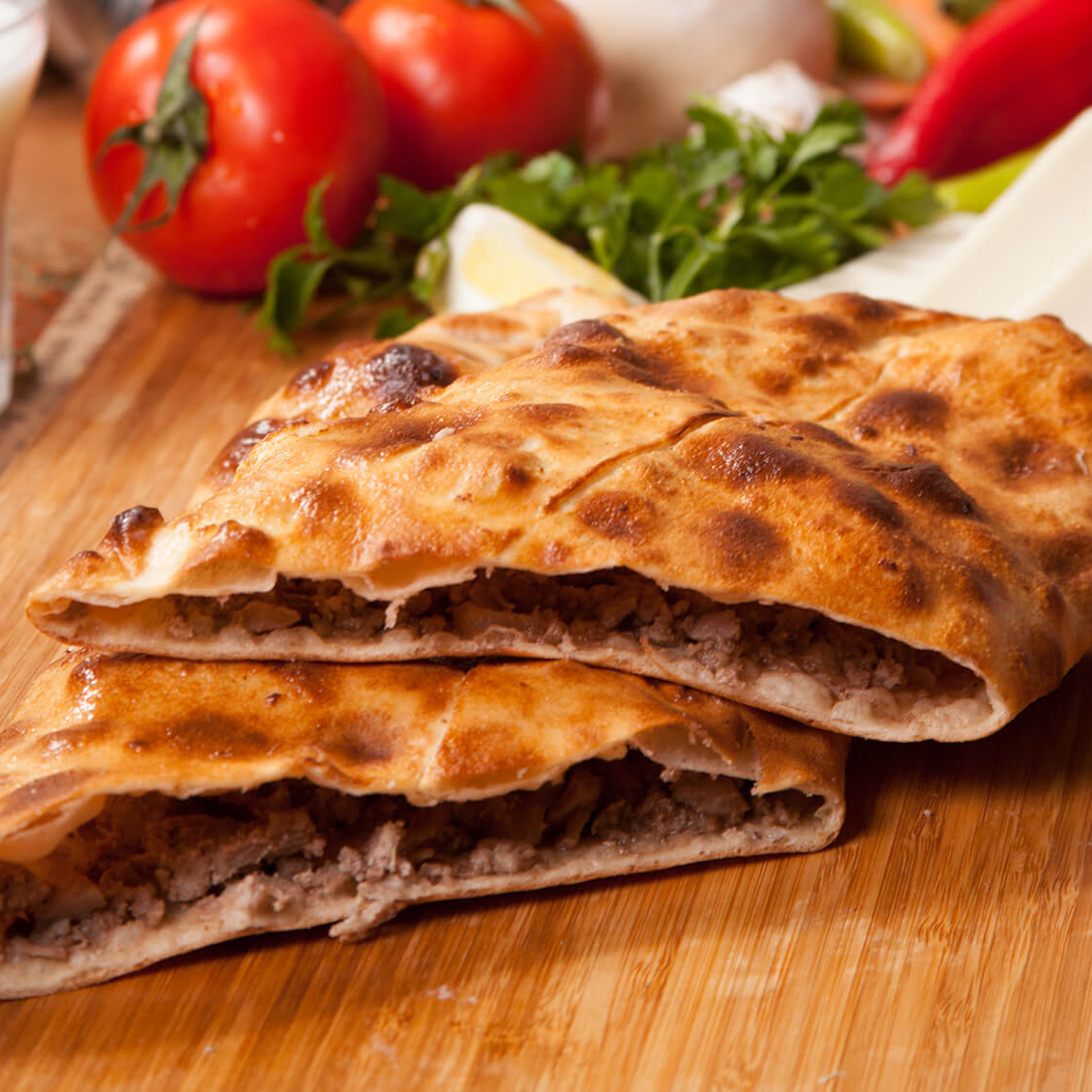 Kavurmalı Kaşarlı Pide