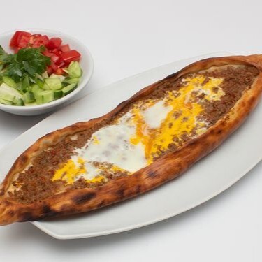 Kıymalı Yumurtalı Pide (Açık)