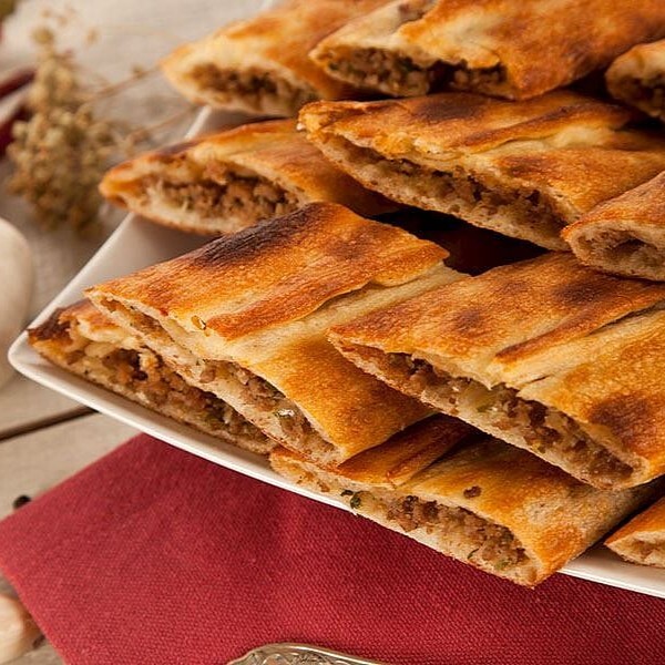 Kıymalı Kır Pidesi