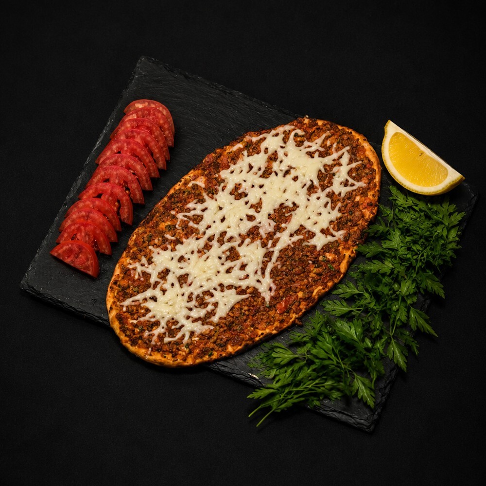 Kaşarlı Lahmacun