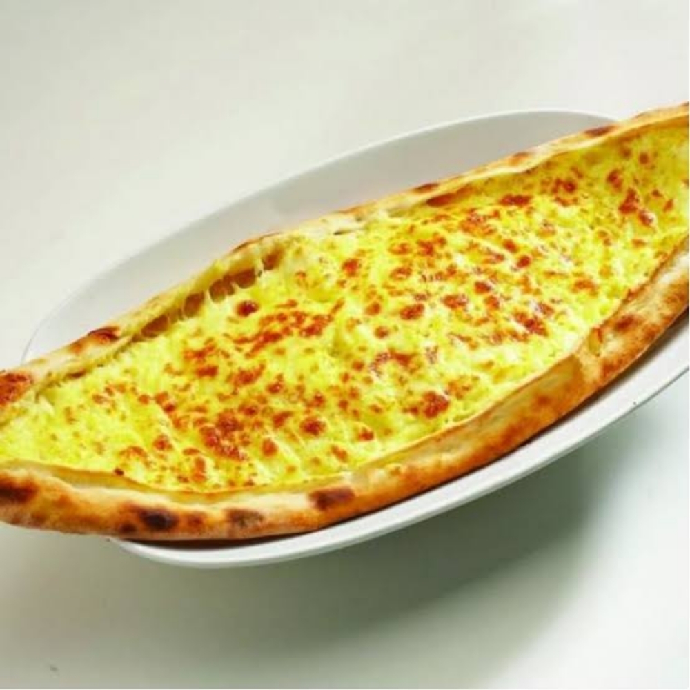 Kaşarlı yumurtalı pide