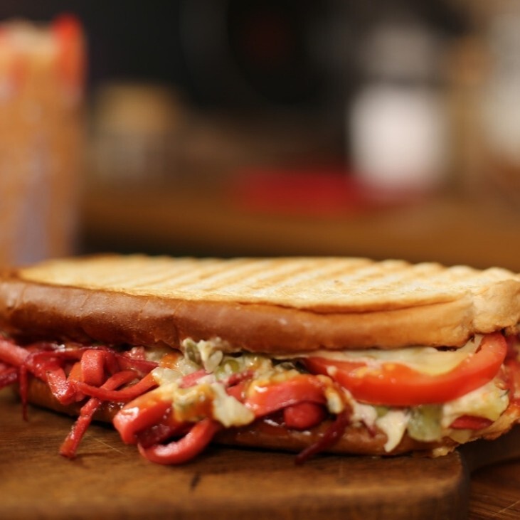 Ayvalık Tost
