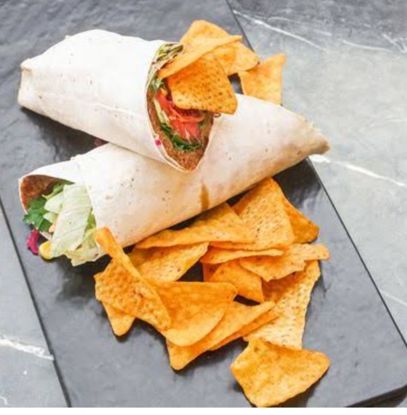 125 gr. Çift Lavaş Doritoslu Çiğ Köfte Dürüm + Büyük Ayran (Çift Kişilik)