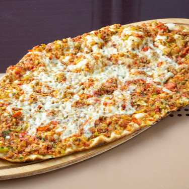 Kaşarlı Lahmacun