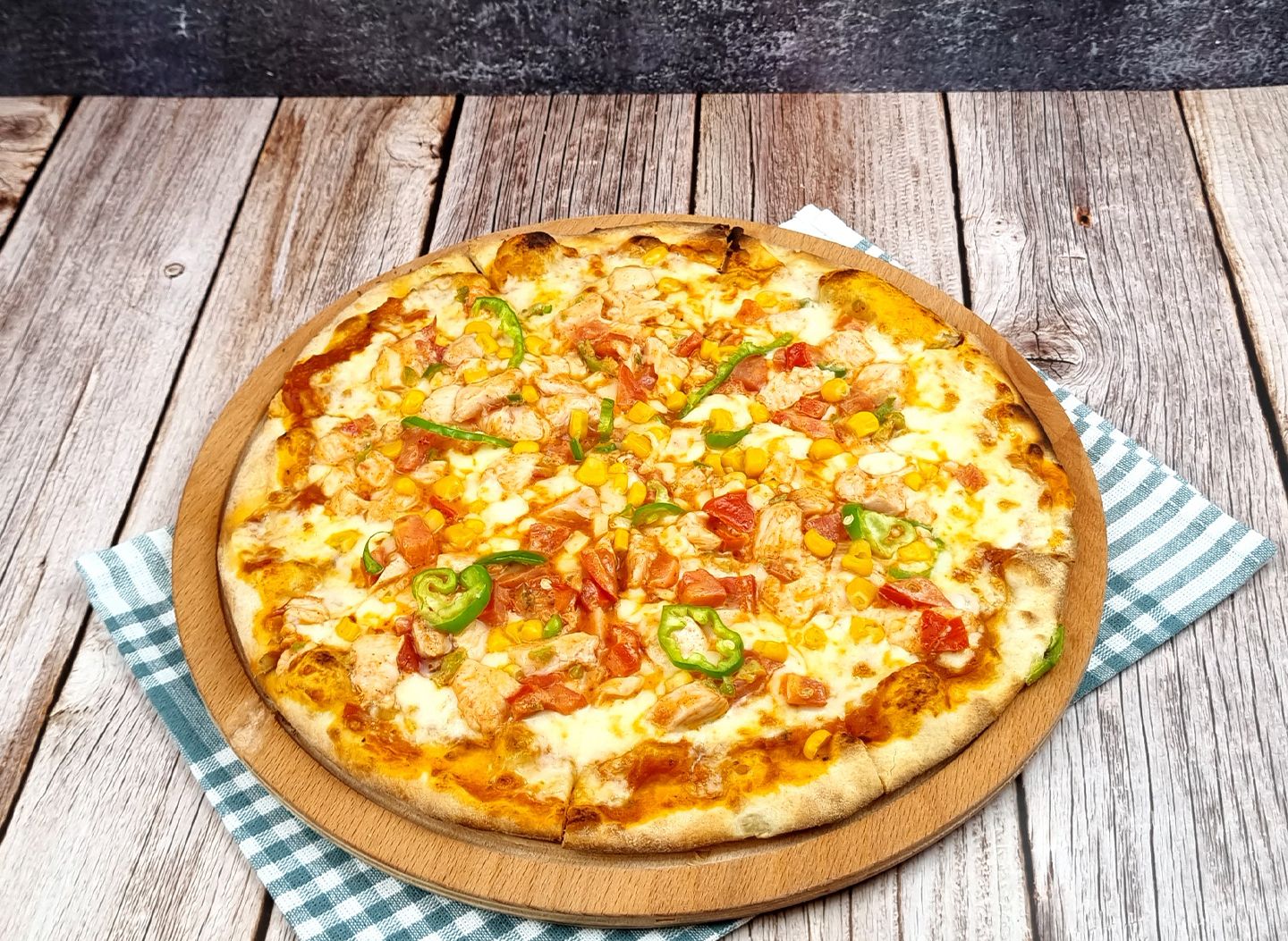 Tavuklu Pizza