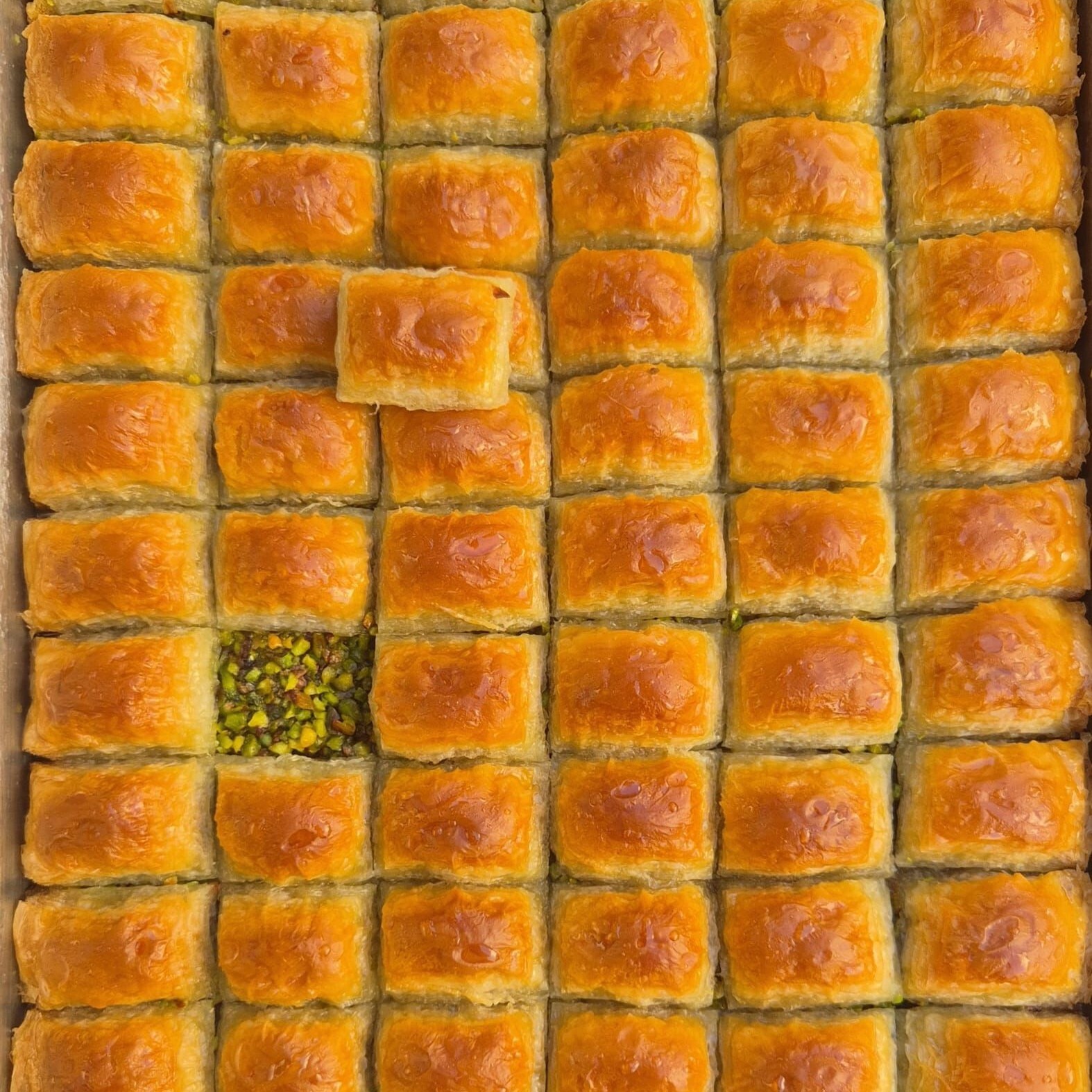 Tereyağlı Fıstıklı Baklava