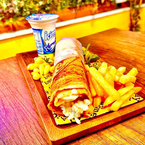 May Kaşarlı Et Döner Dürüm Menü