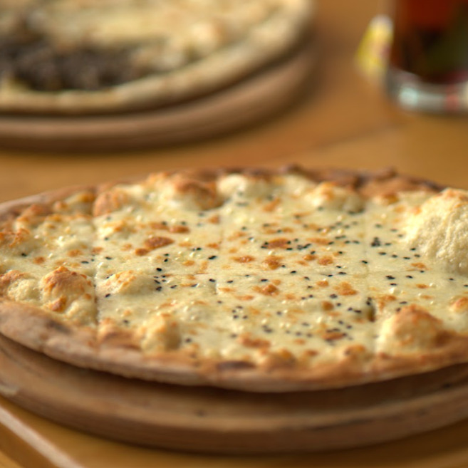 Büyük Peynirli Pide (Manakiş)