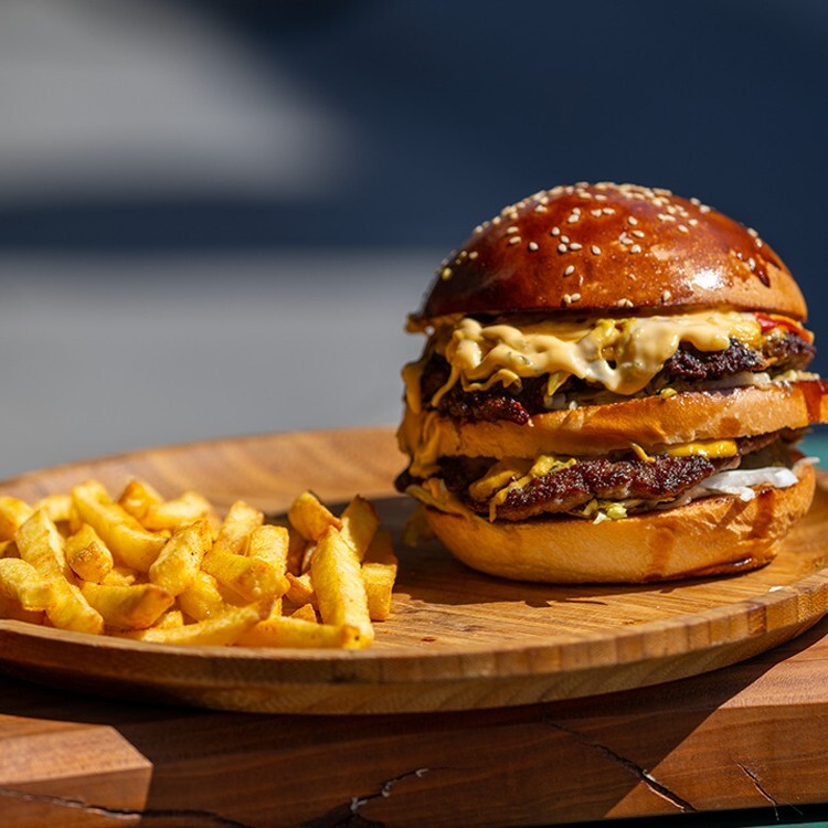 Pandora´s Big Boss Burger