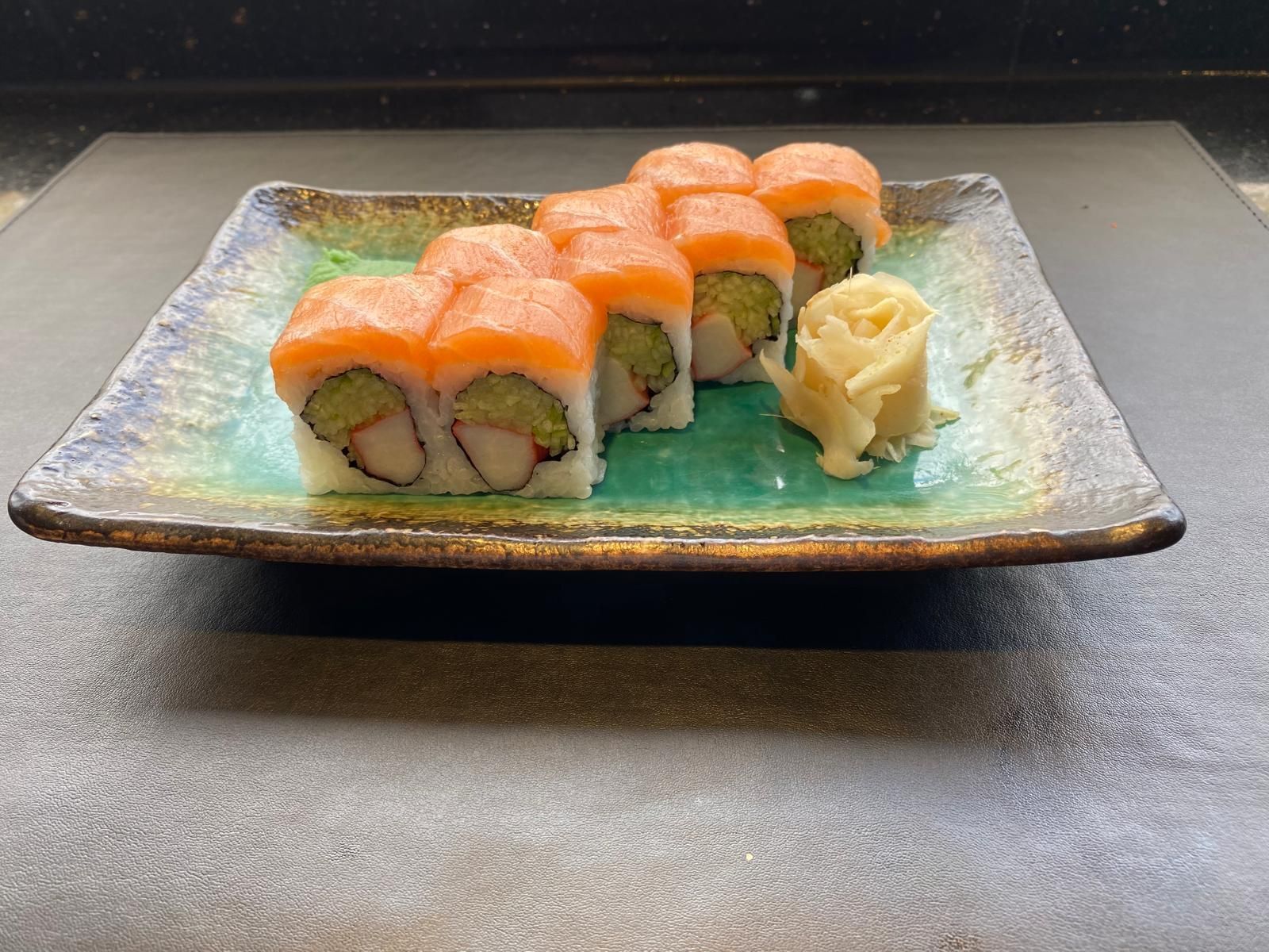 Canadian Roll (8 Pcs.)