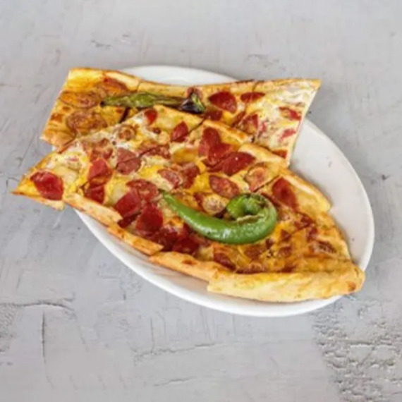 Sucuklu Pide