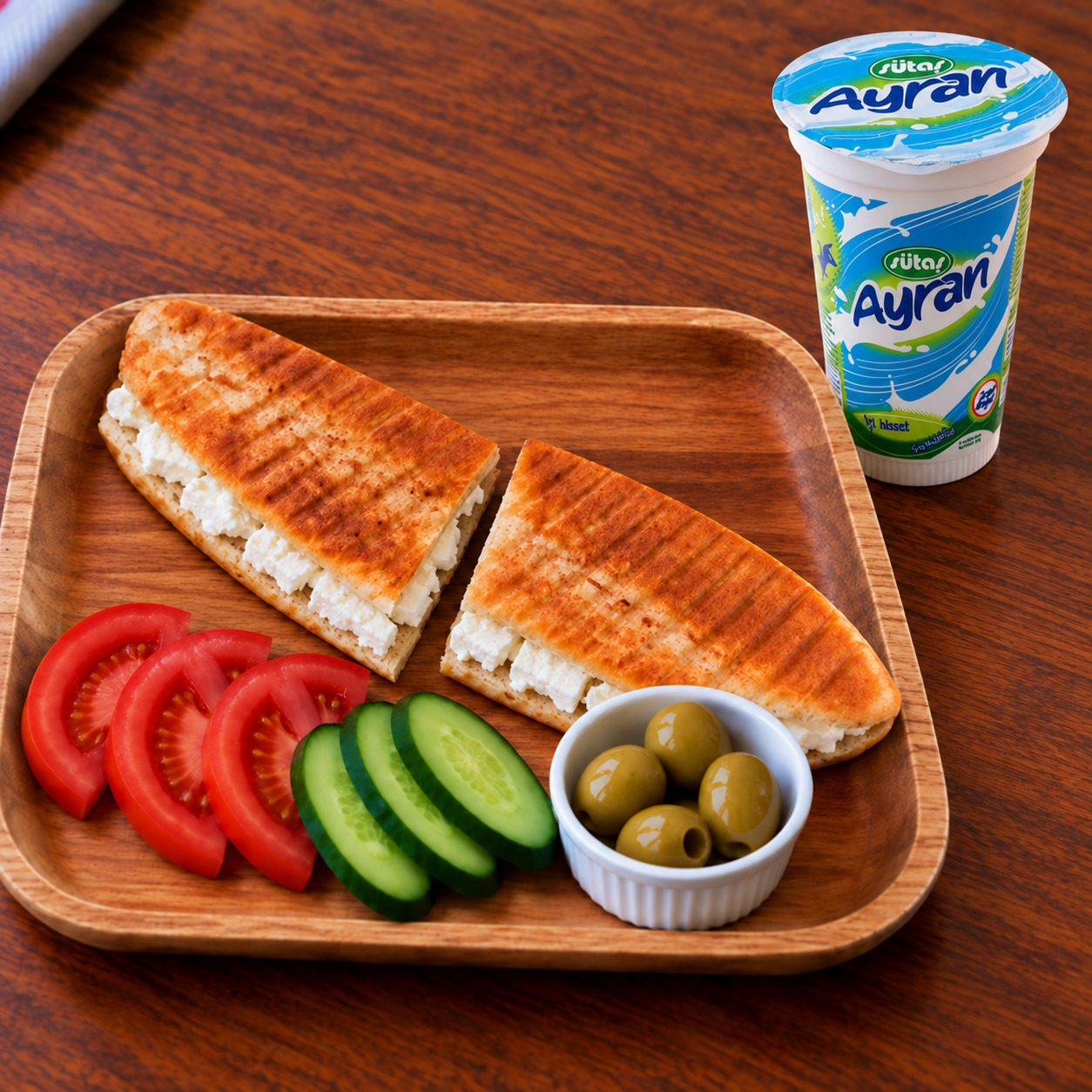 Beyaz Peynirli Tost Menü