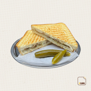 Kavurmalı Kaşarlı Tost
