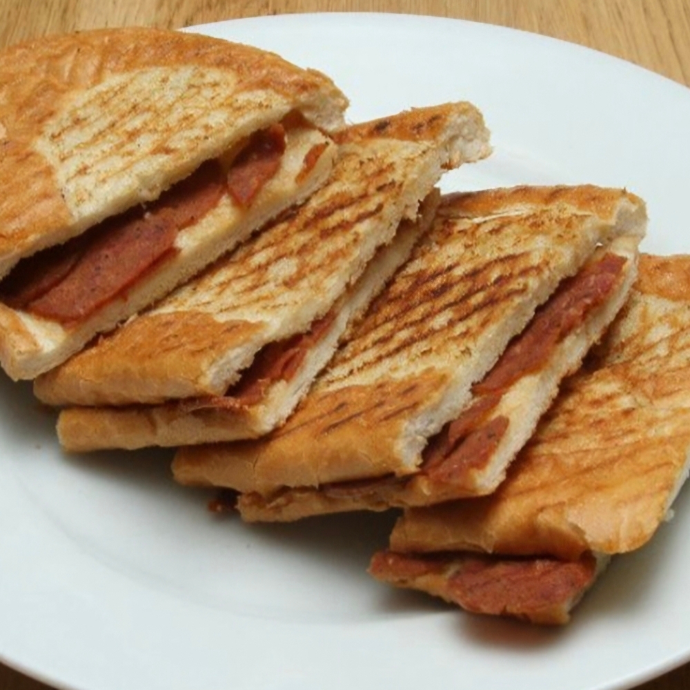 Çift Sucuklu Tost