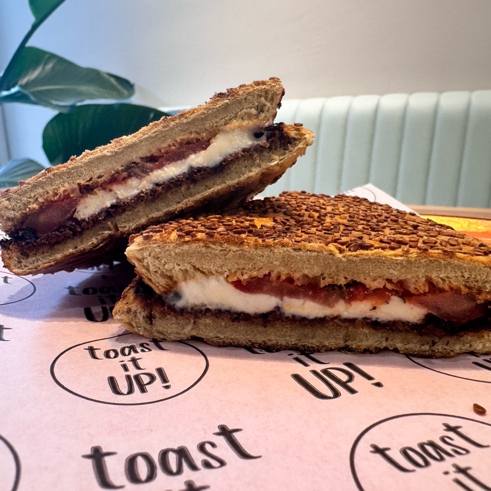 Akdeniz Tost
