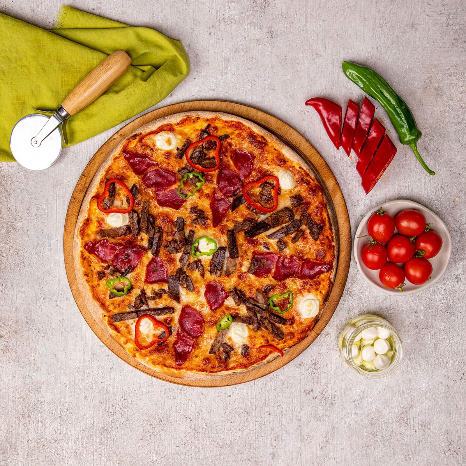 Etli Pizza (Orta Boy) Menü