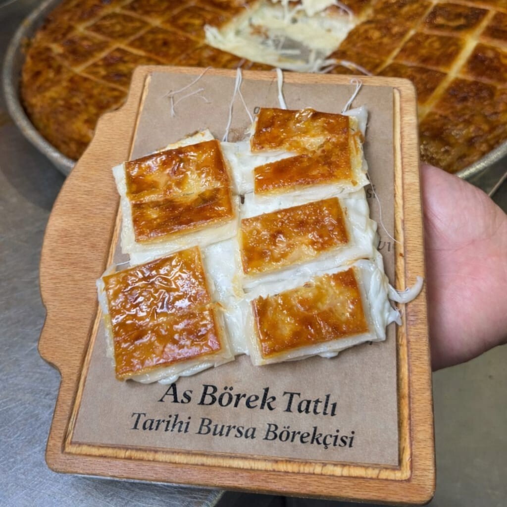 Akışkan 4 Peynirli Efsane Su Böreği