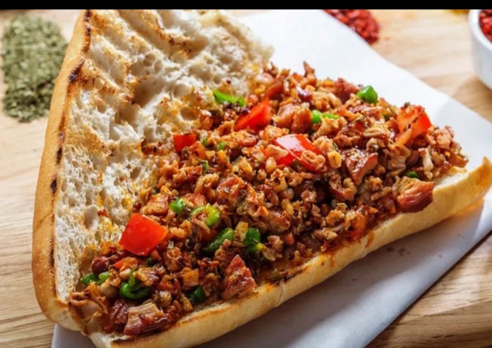 Ciğer Kavurma Somun Ekmek Arası