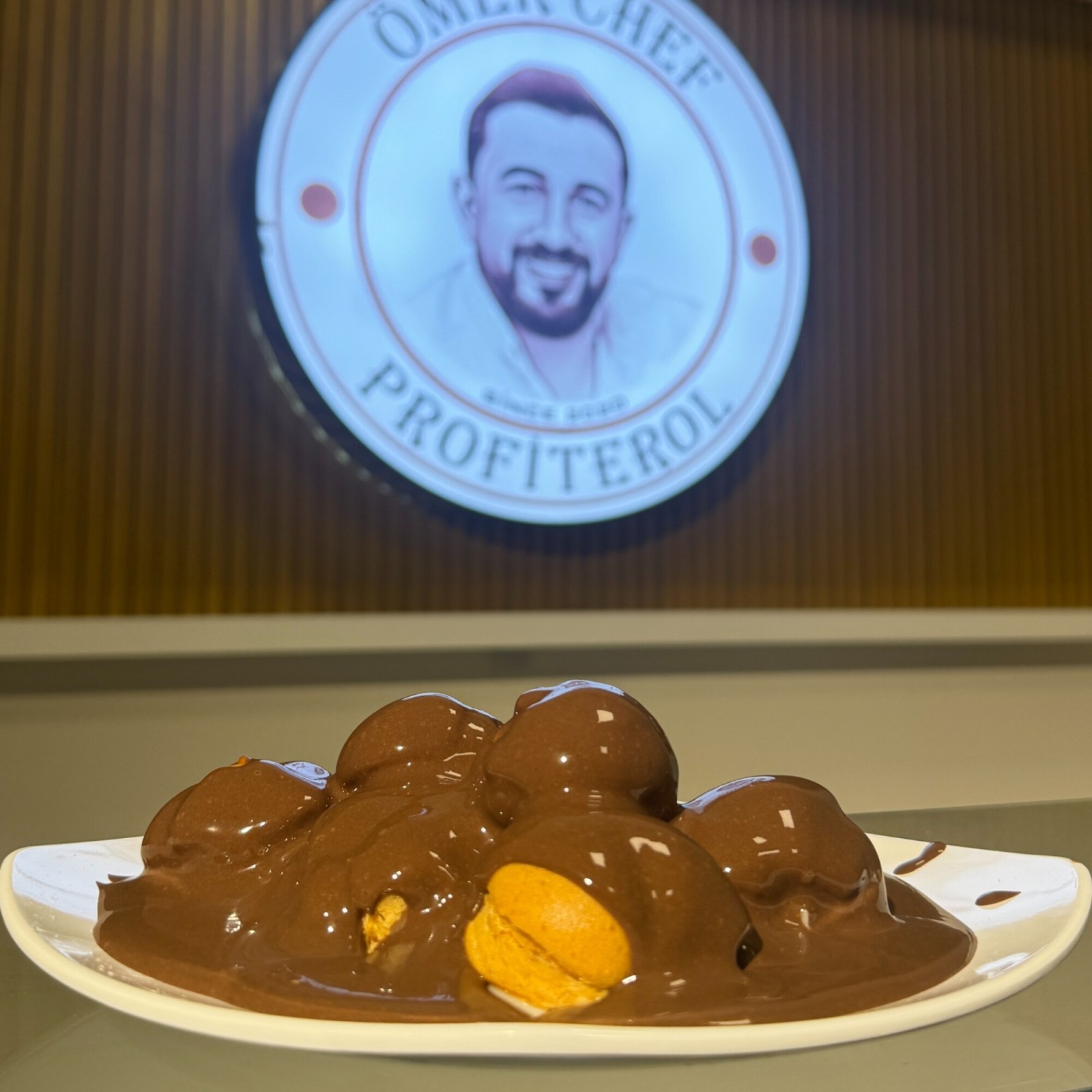 Sütlü Çikolatalı Profiterol (400 Gr.)