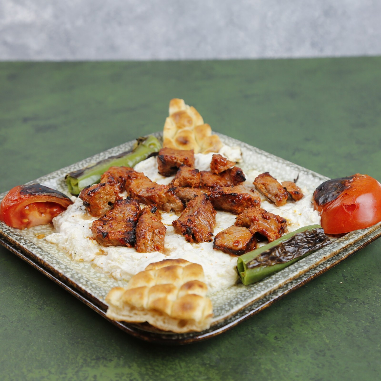 Alinazik Kebap (Et Şişten)