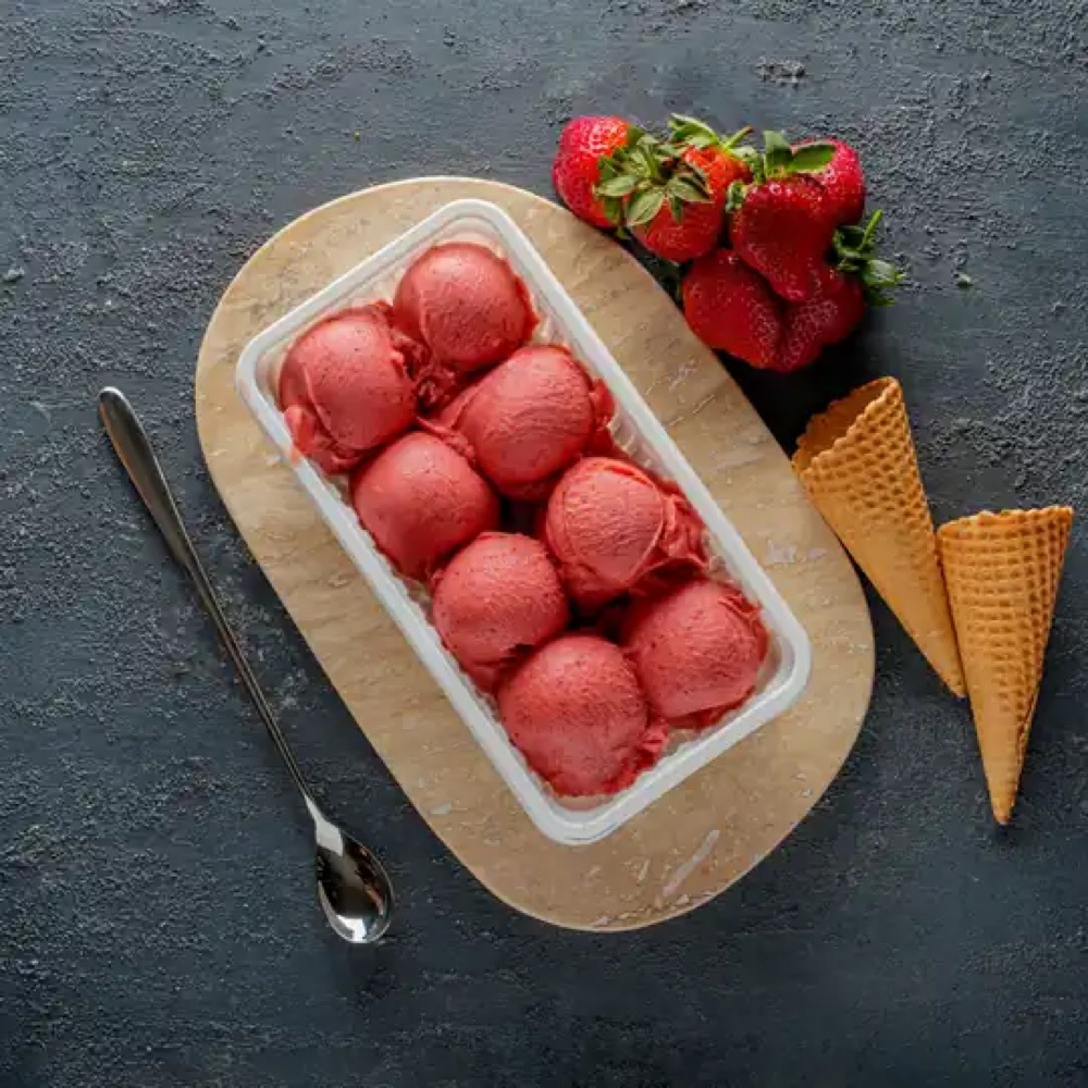 Çilekli Dondurma (100 gr)