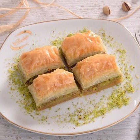 Fıstıklı Klasik Baklava (2 Kg)