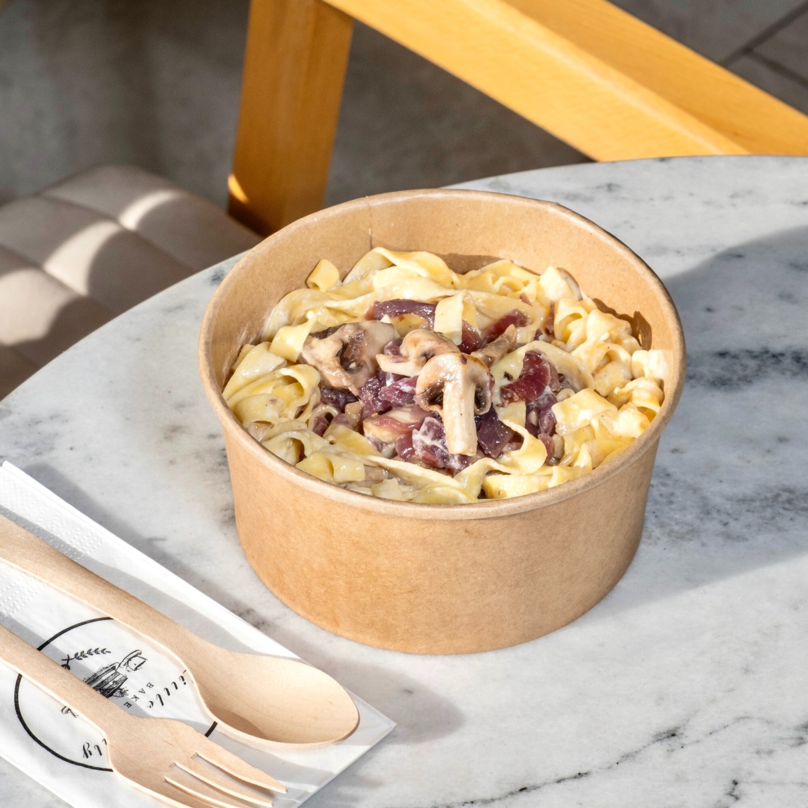 Fettuccine Karamelize Soğan ve Mantar