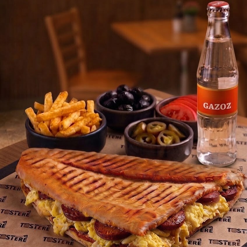 Yumurtalı Sucuklu Tost Menü