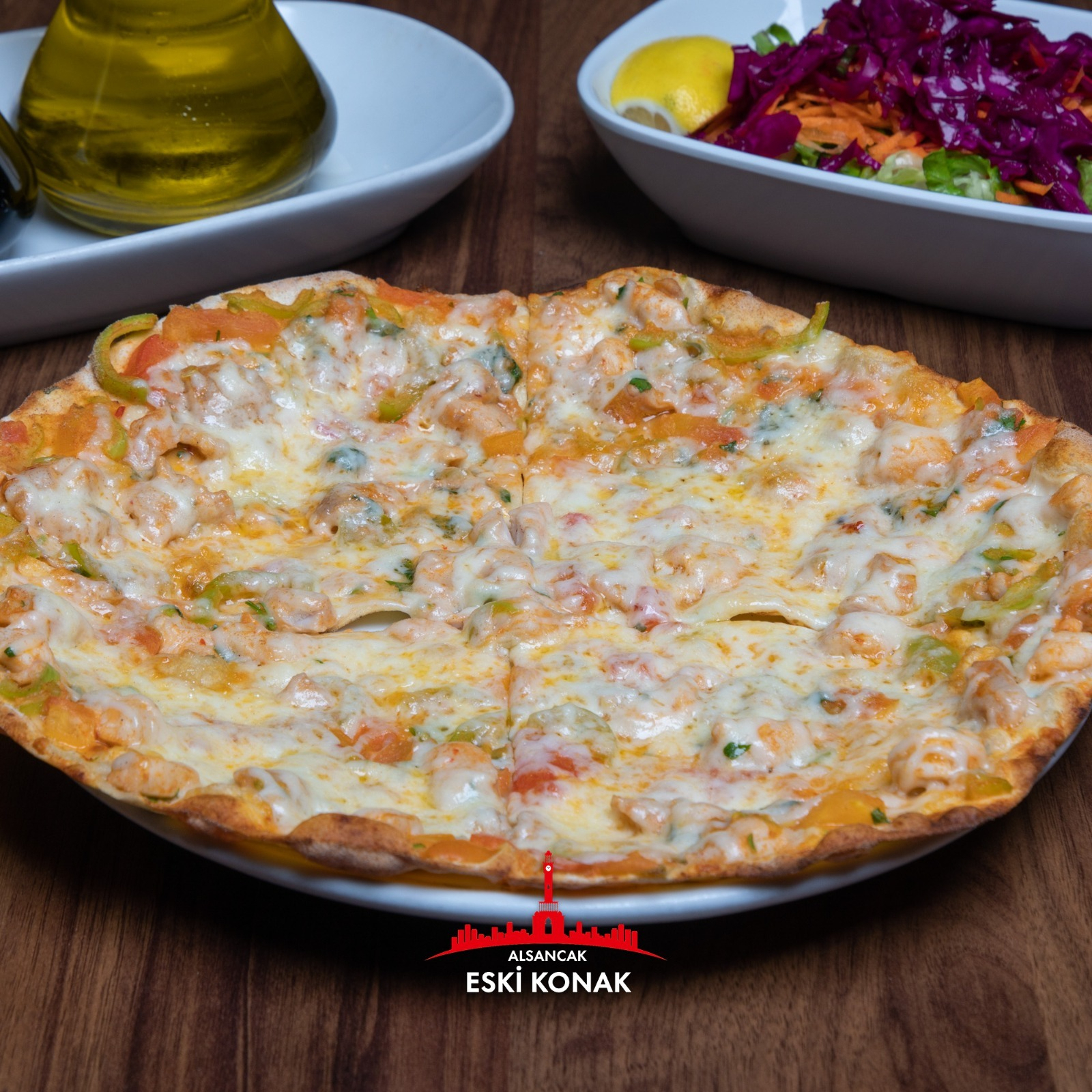 Tavuklu Kaşarlı Lahmacun