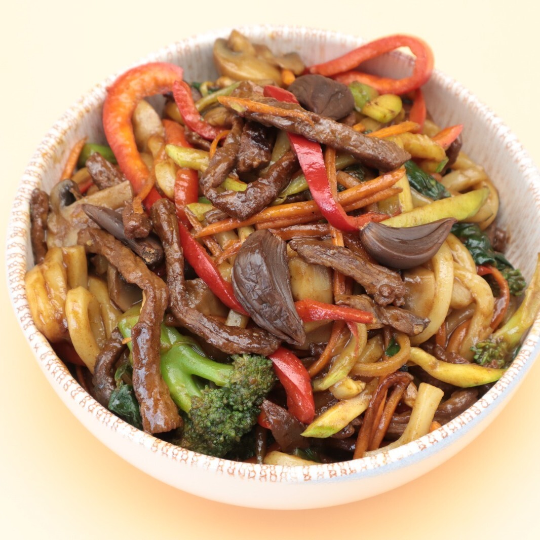 Siyah Sarımsaklı Dana Etli Udon