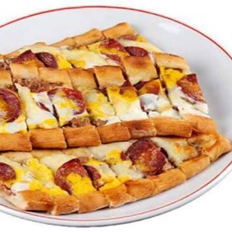 Sucuklu Yumurtalı Pide