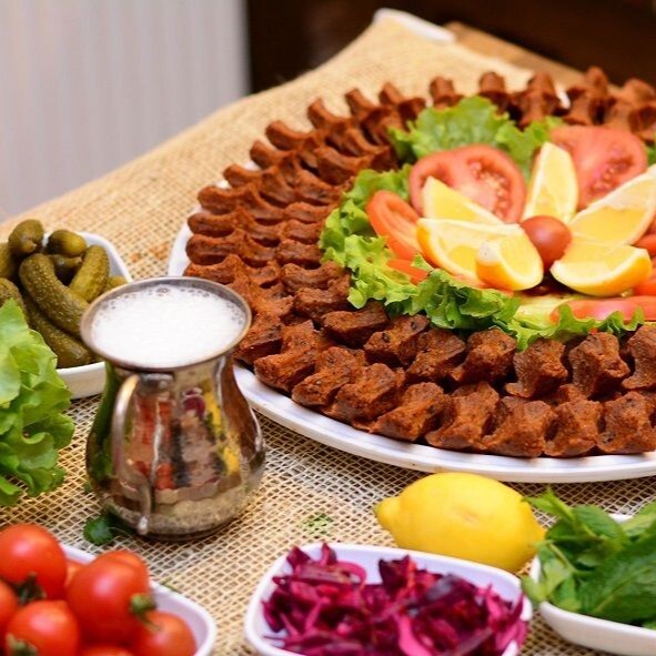 Çiğ Köfte (400 g) & Ayran (1 L) Menü