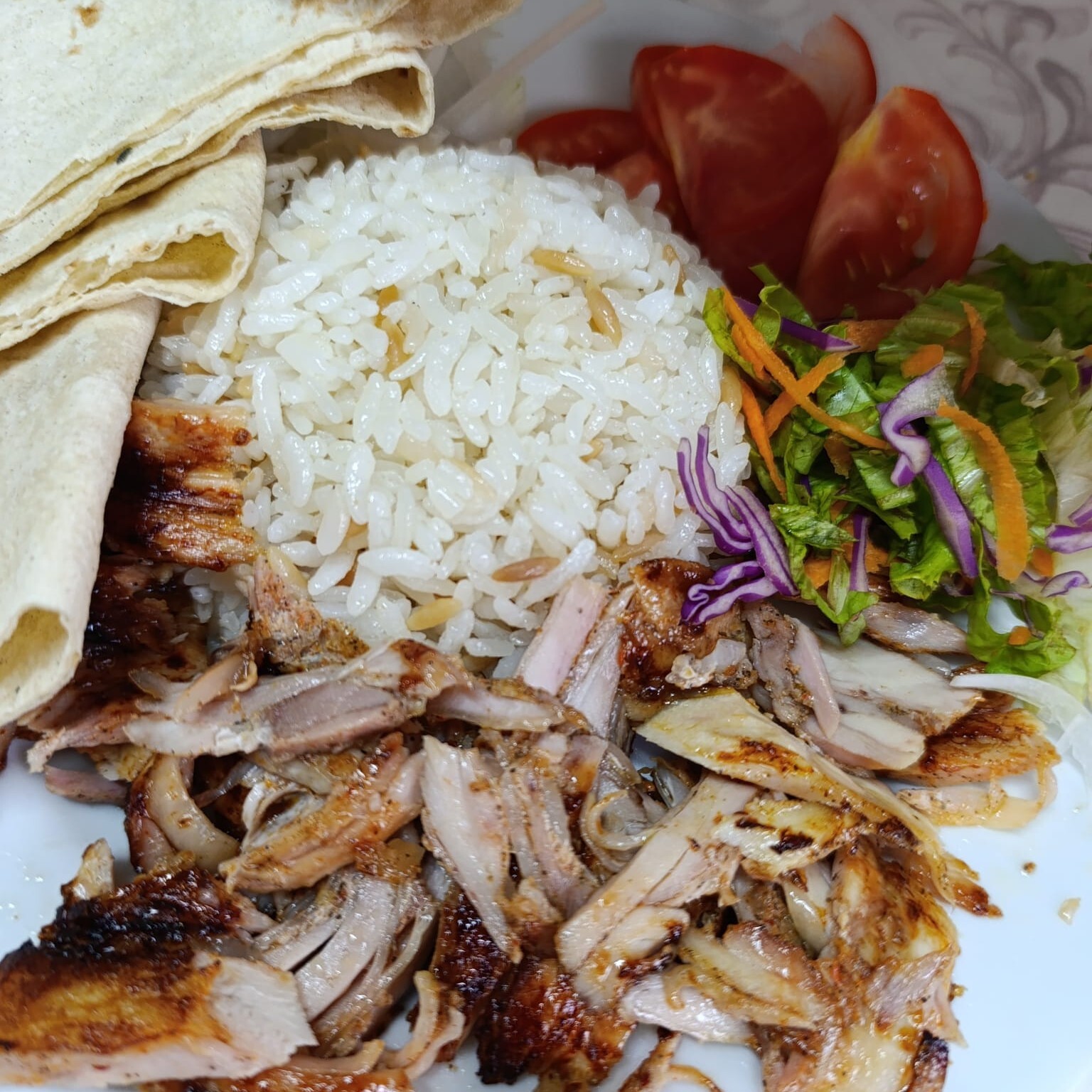 Tavuk Cağ + Pilav + Salata