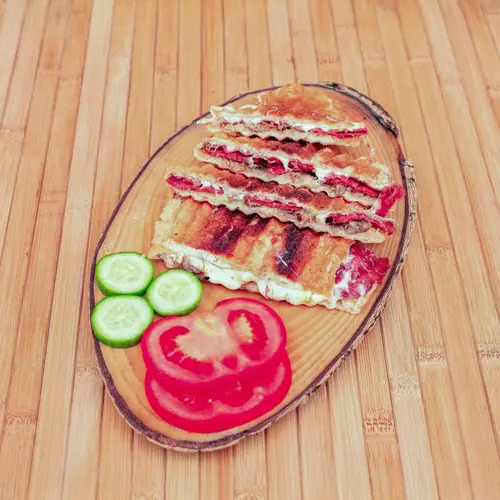 Kavurmalı & Kaşarlı Tost